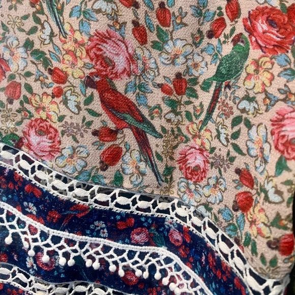 FARM Rio Multicolor Floral Blouse - Picture 7 of 11